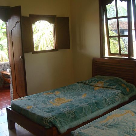 Gusti Home Stay Ubud Exterior photo
