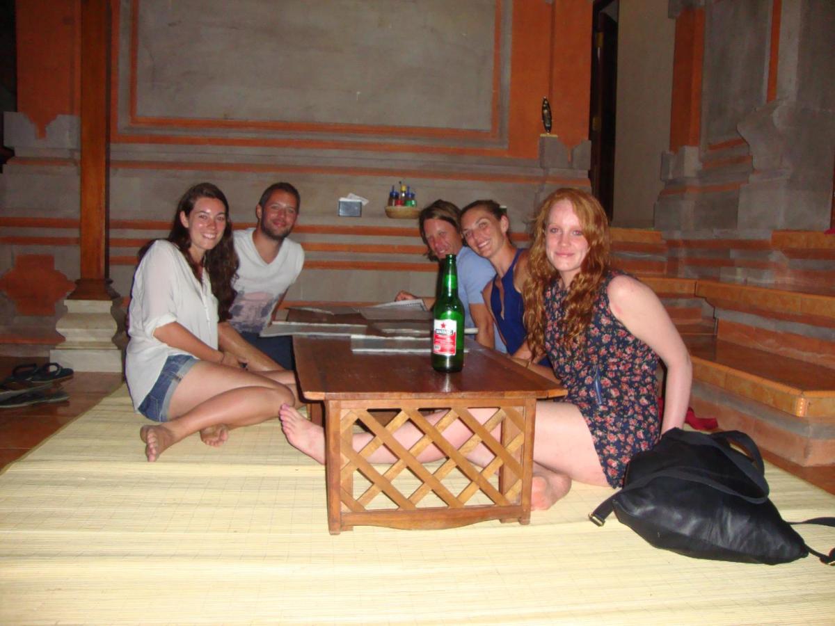 Gusti Home Stay Ubud Exterior photo