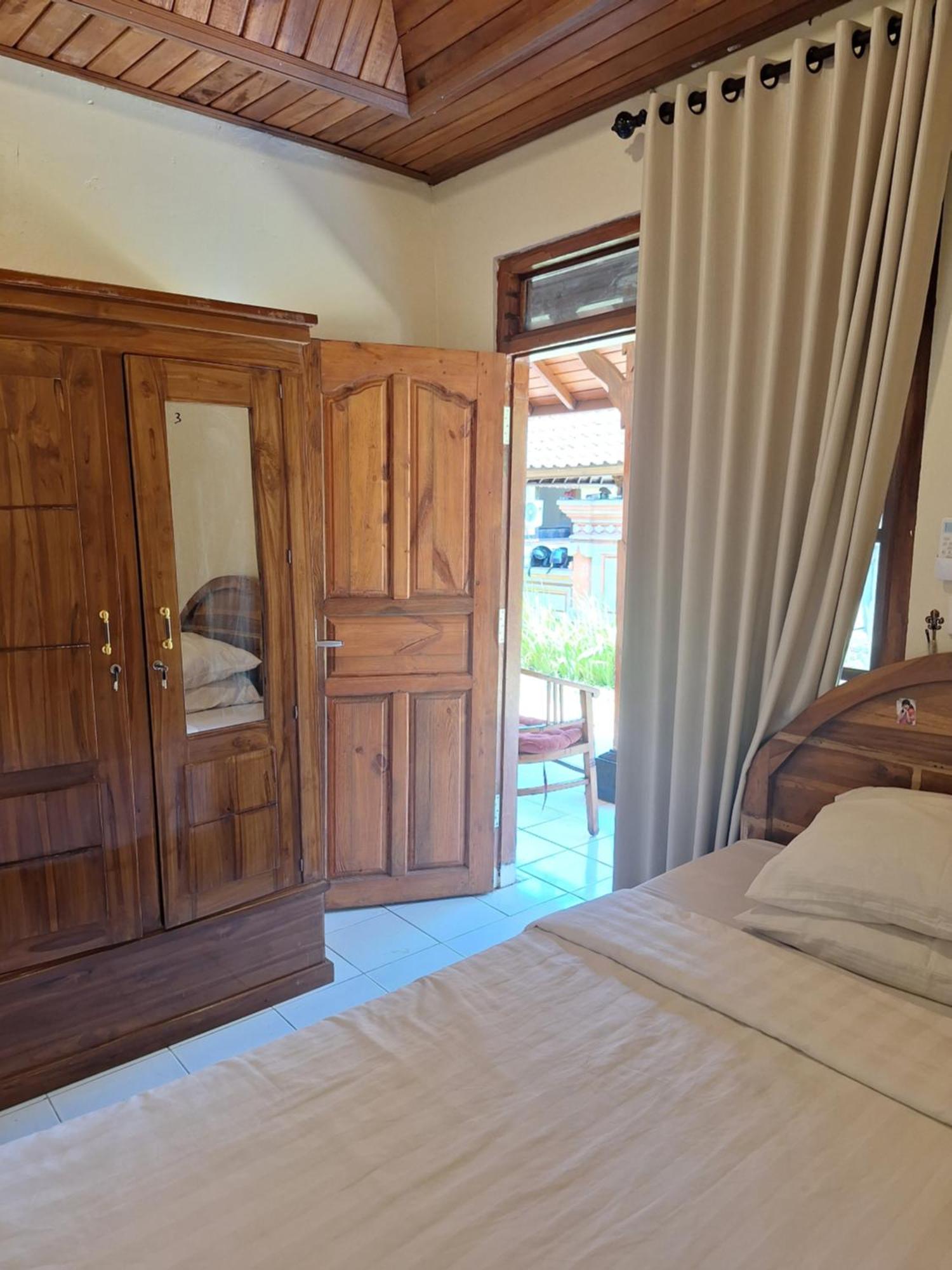 Gusti Home Stay Ubud Exterior photo