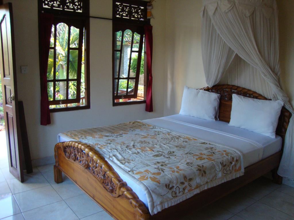 Gusti Home Stay Ubud Exterior photo