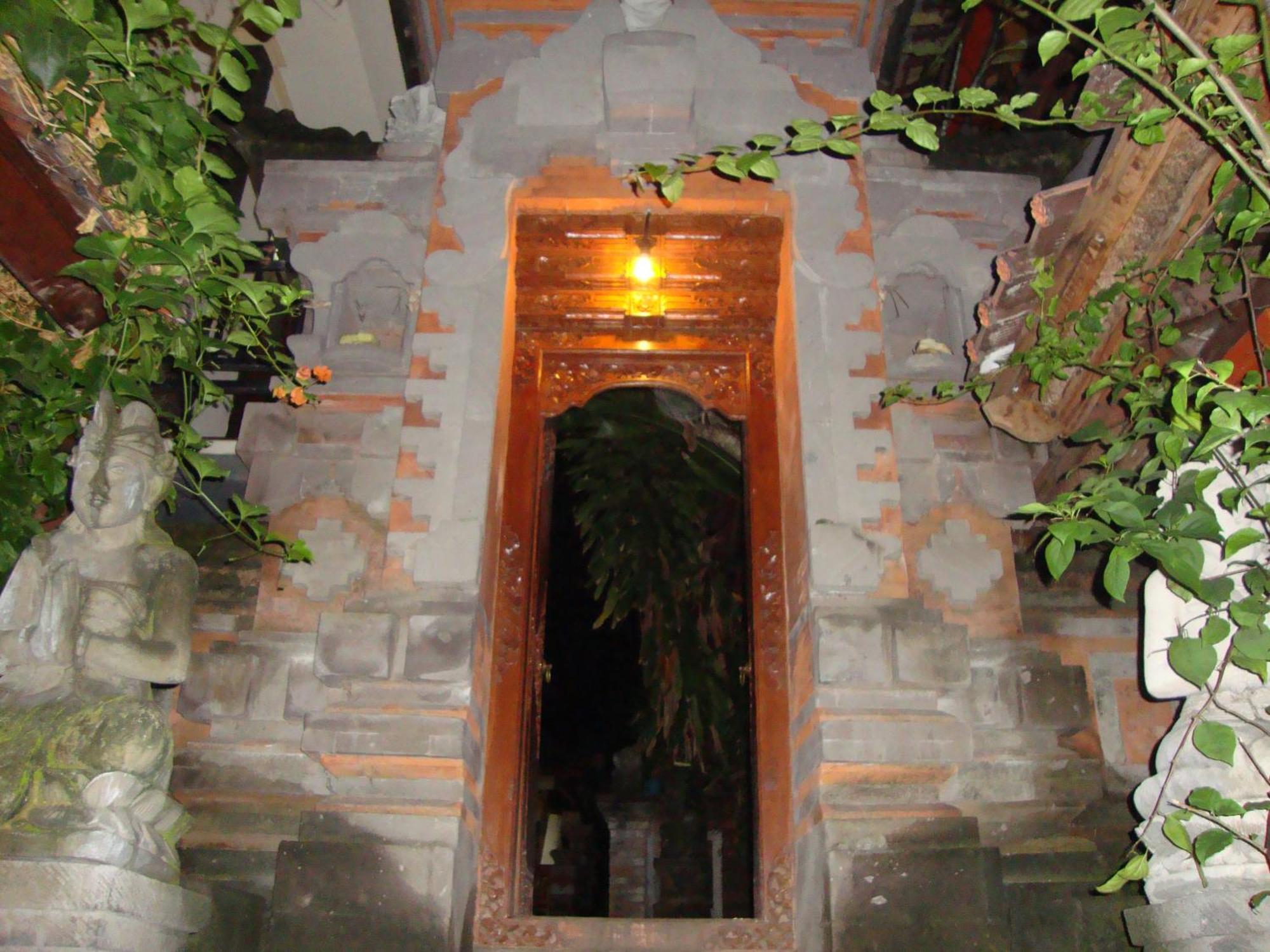 Gusti Home Stay Ubud Exterior photo