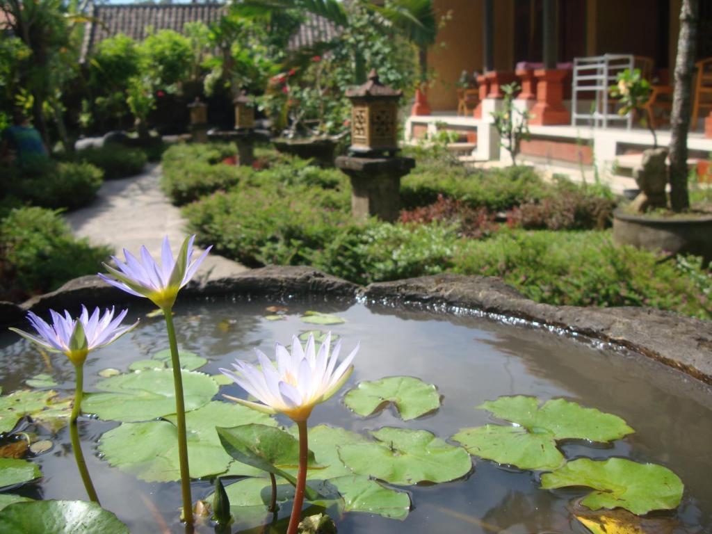 Gusti Home Stay Ubud Exterior photo