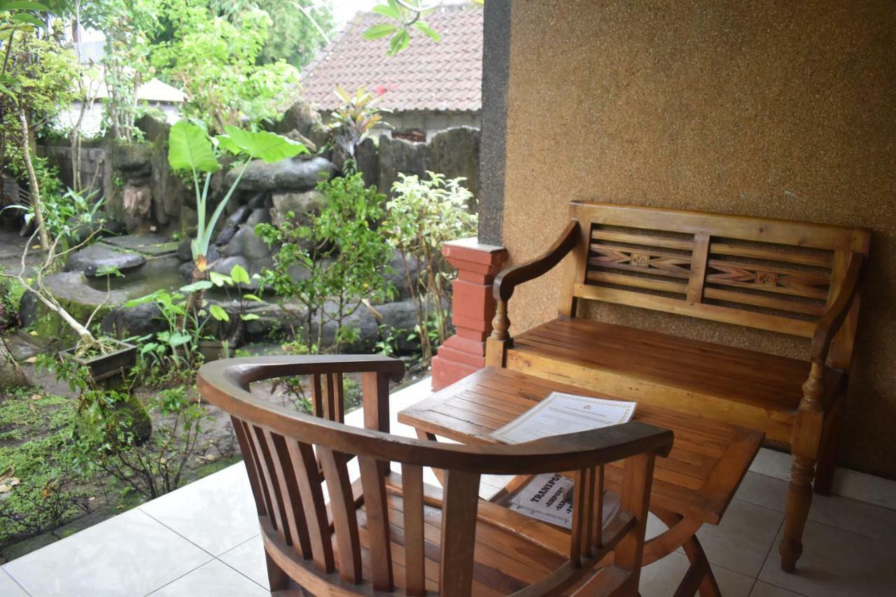 Gusti Home Stay Ubud Exterior photo